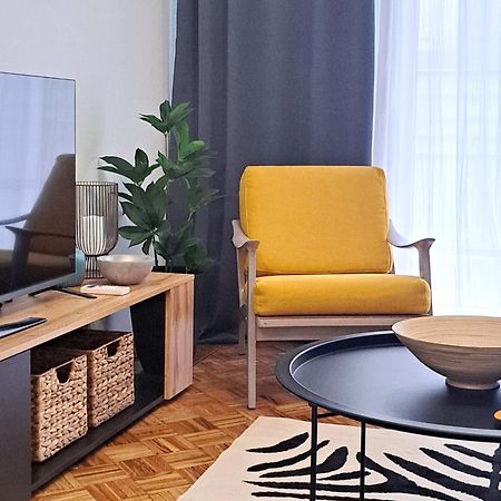 Stylish City Center Apartment Serres Eksteriør billede